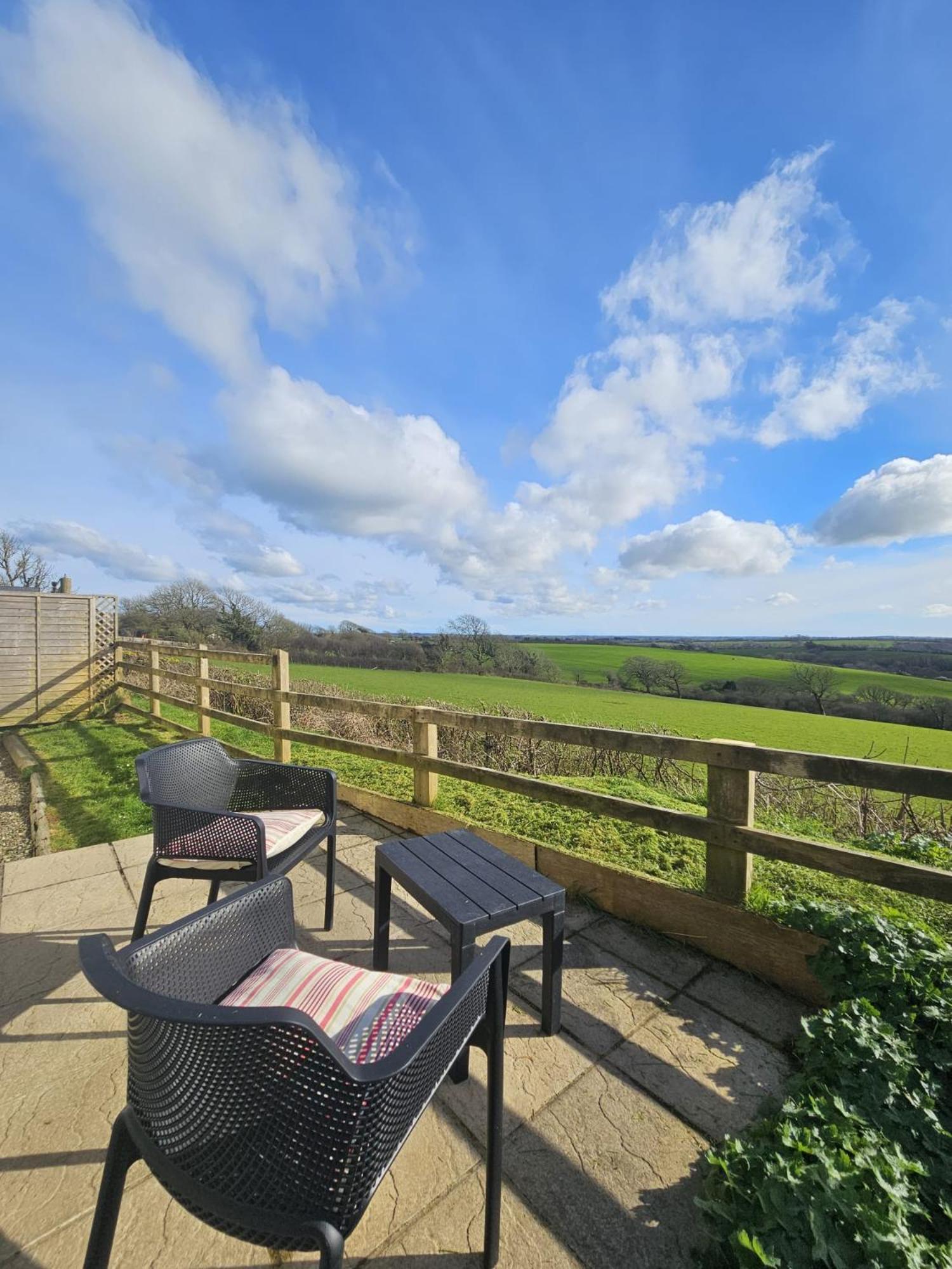Villa Meadow View Haverfordwest Exterior foto