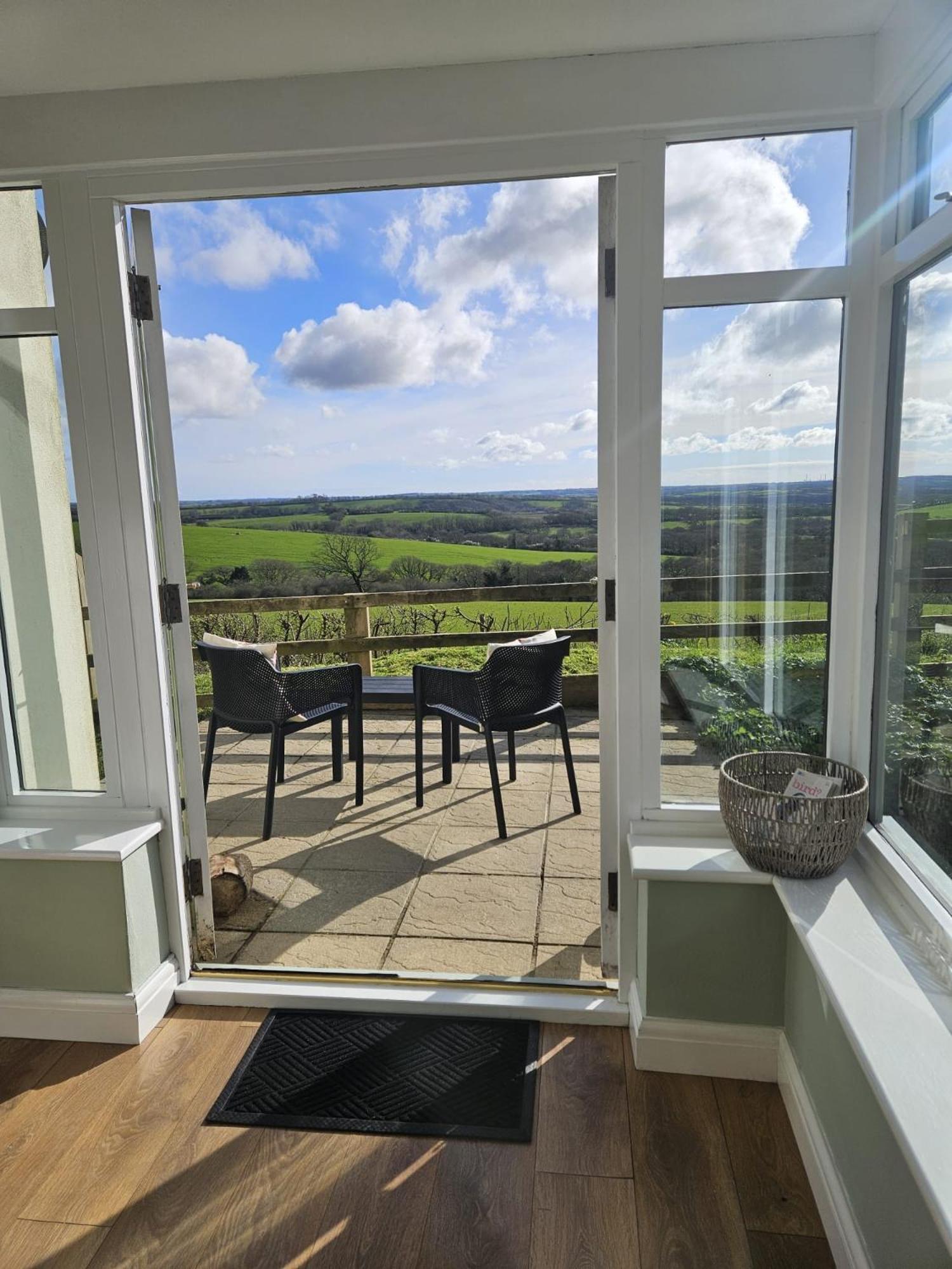 Villa Meadow View Haverfordwest Exterior foto