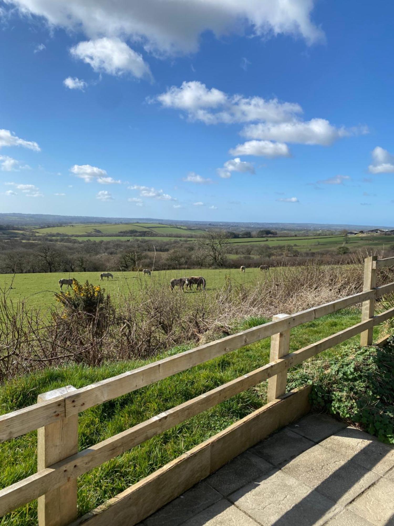 Villa Meadow View Haverfordwest Exterior foto